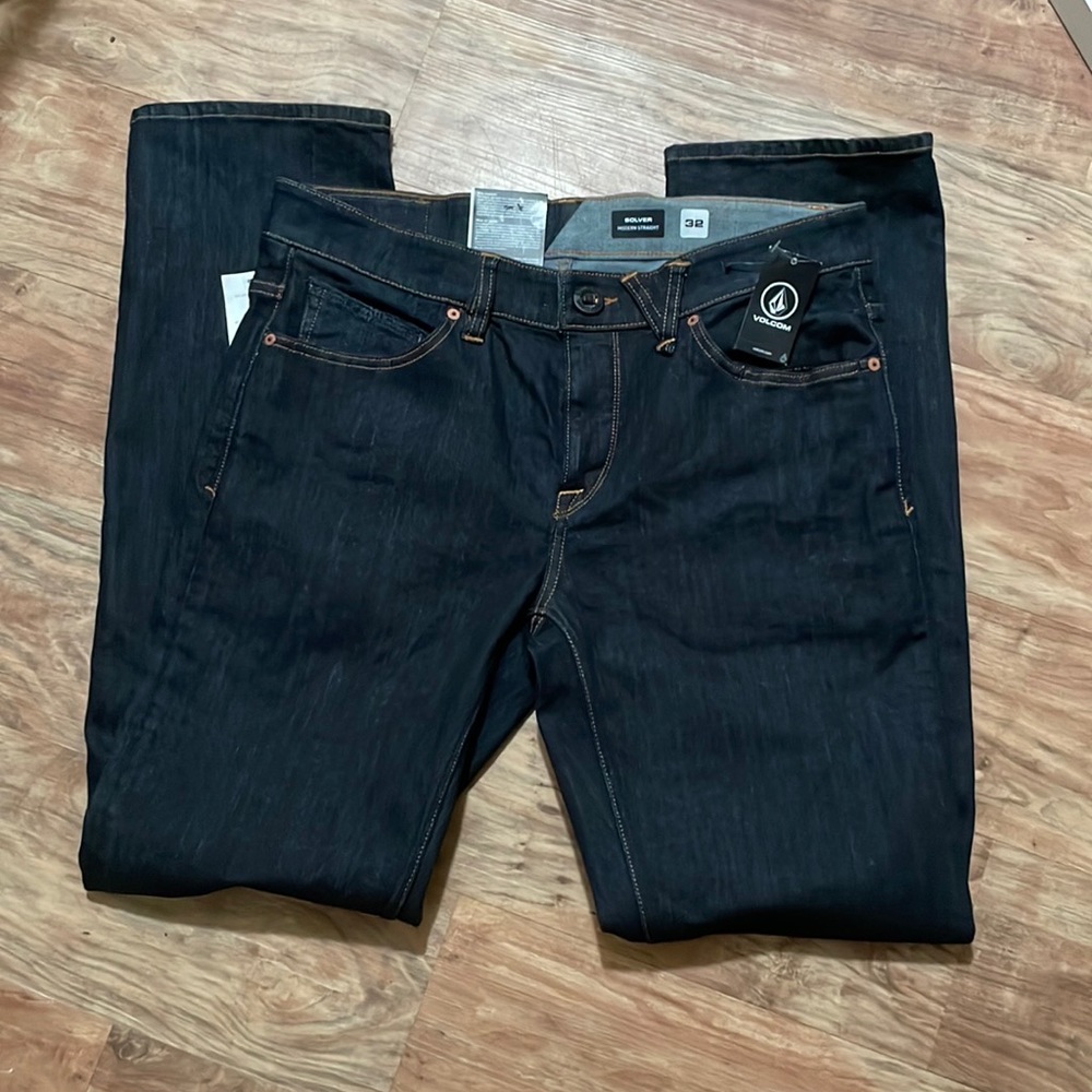 VOLCOM SOLVER STRAIGHT LEG JEANS 32 x 32  * NWT *